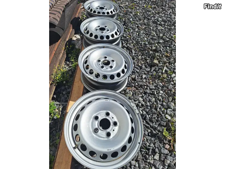 Myydään Vw crafterin vanteet