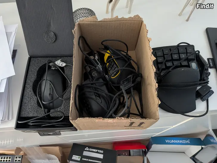 Säljes Elektronik apparater + olika tillbehör