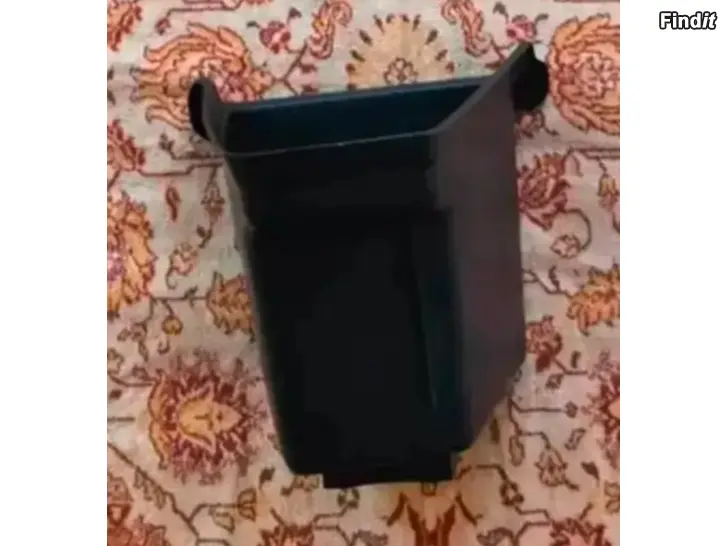 Myydään Takakonttiin laatikko