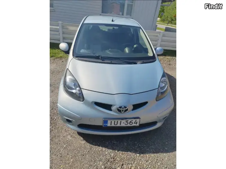 Myydään Toyota Aygo 2005, katsastettu 29.07.2025