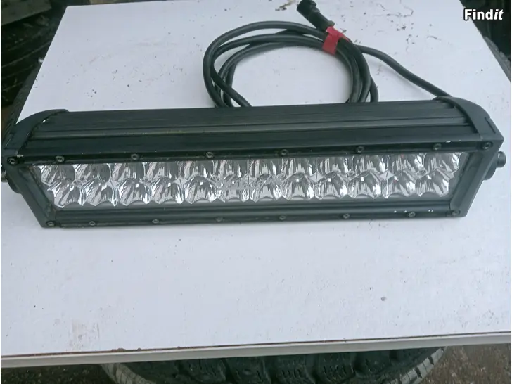 Säljes W-Light Typhoon 390 LED-lisävalo