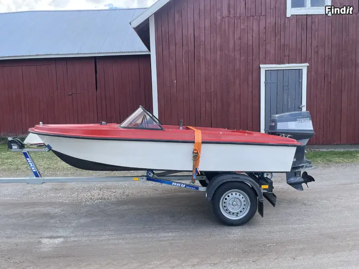 Myydään Lohi 355 + Yamaha 40