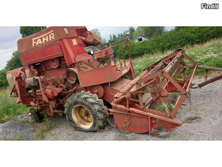 Myydään Fahr M66 puimuri osina