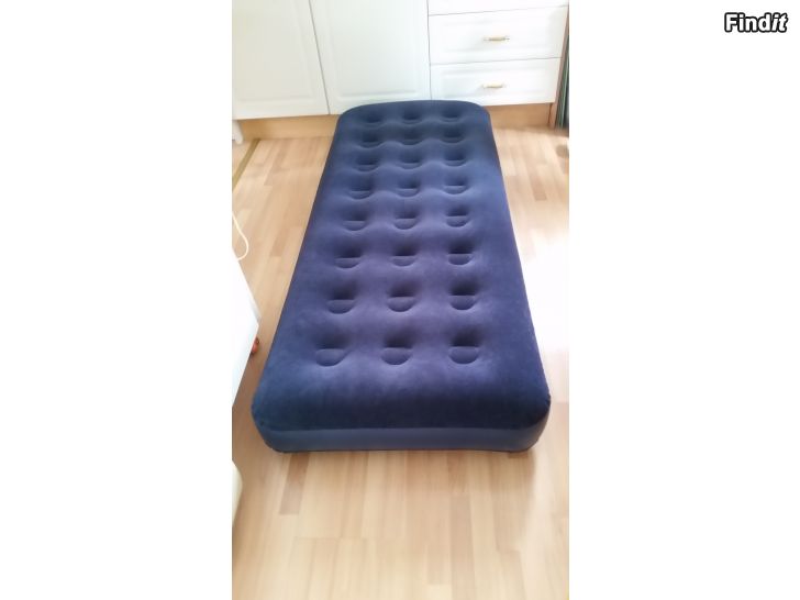 Myydään Bestway ilmapatja ja pumppu 10e