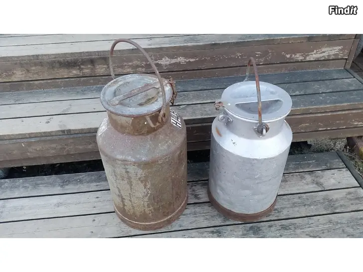 Myydään 2kpl maitotonkka kannella  -hinta 10e kpl