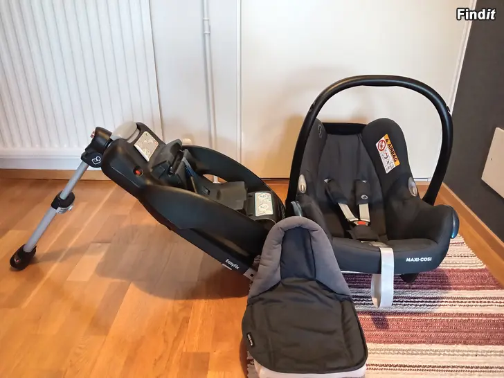 Säljes Bilstol babyskydd