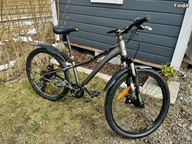Säljes White MTB 24