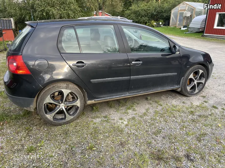 Säljes Volkswagen 4D Golf