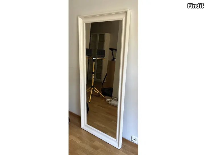 Säljes Spegel - 165 cm x 75 cm