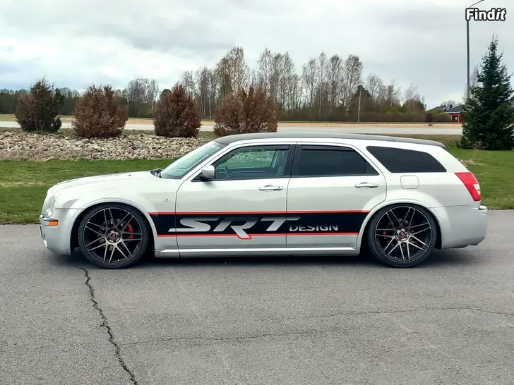 Säljes Chrysler 300C 3.0 V6 CRD SRT Design Autom.Farm