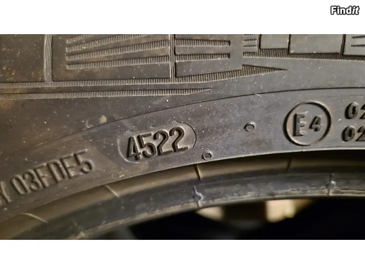 Myydään Continental  kesärenkaat 255/45R19