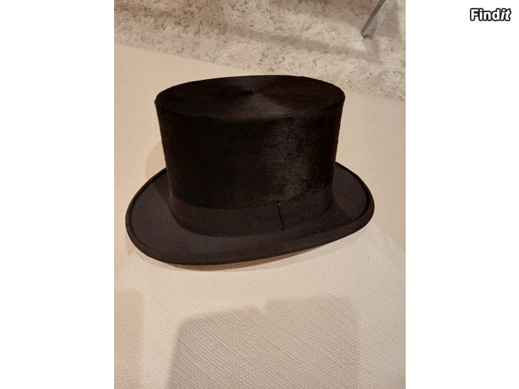 Myydään Silinterihattu