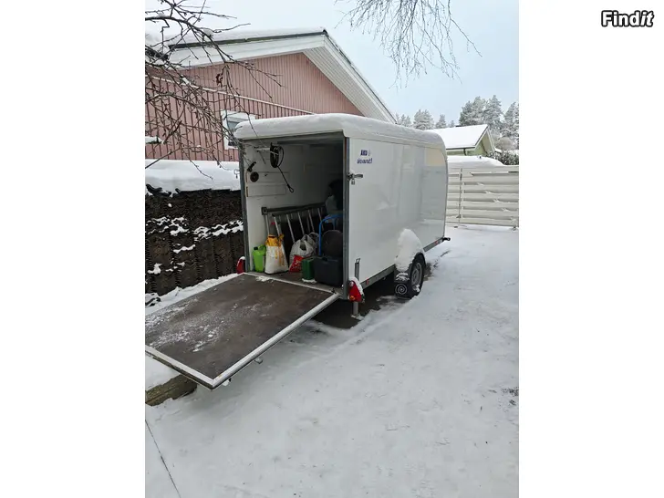 Myydään aku koppivaunu 1300kg