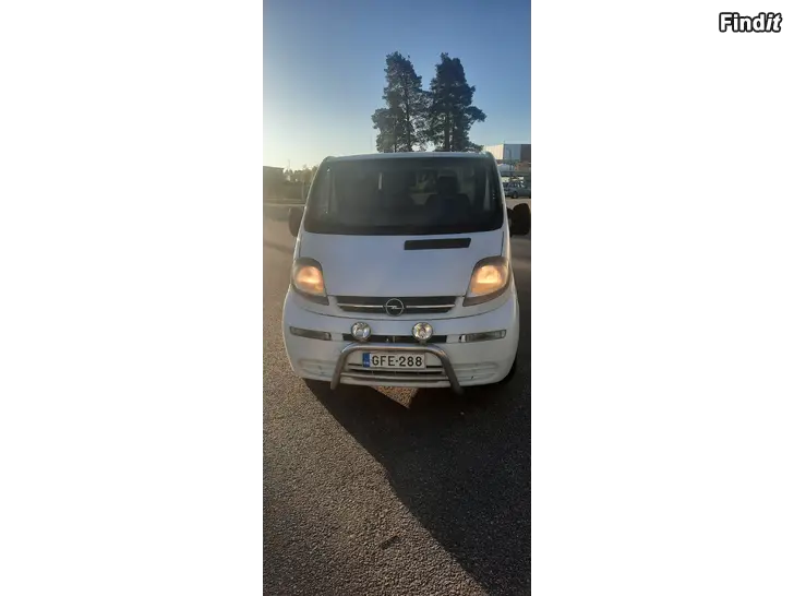 Myydään Vivaro