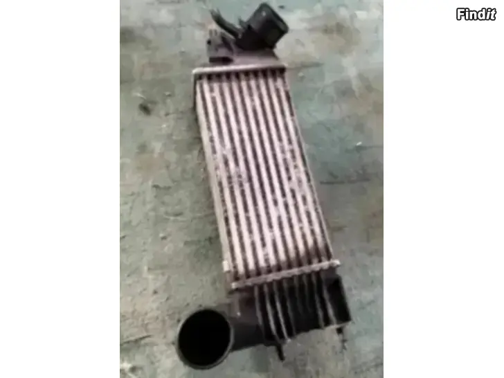 Myydään Välijäähdytin jarruvalokytkimenanturi kampiakselinanturi laippakiristin