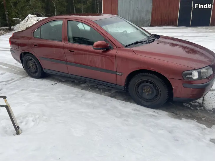 Säljes Volvo S60 2.4 bensin