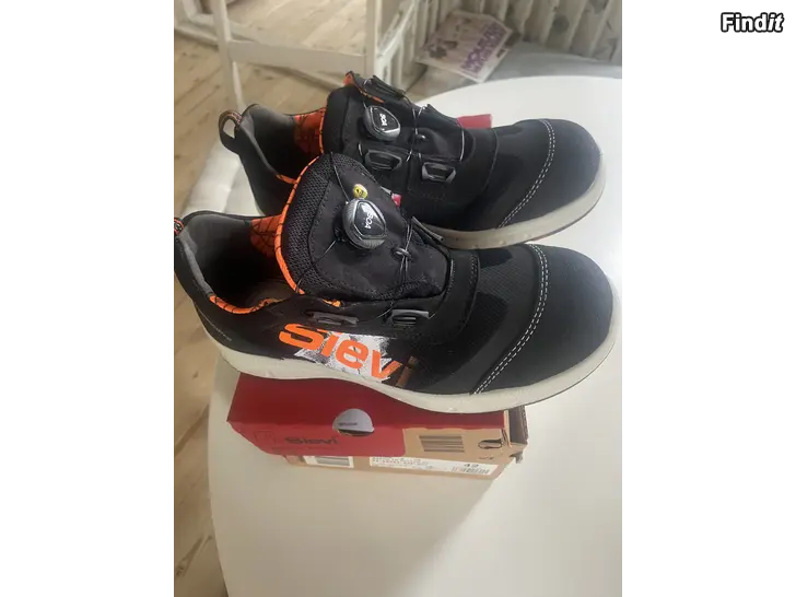 Säljes Skyddsko Sievi racer tr roller s3