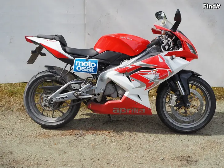 Myydään Arpilia RS 125 06-10 osia