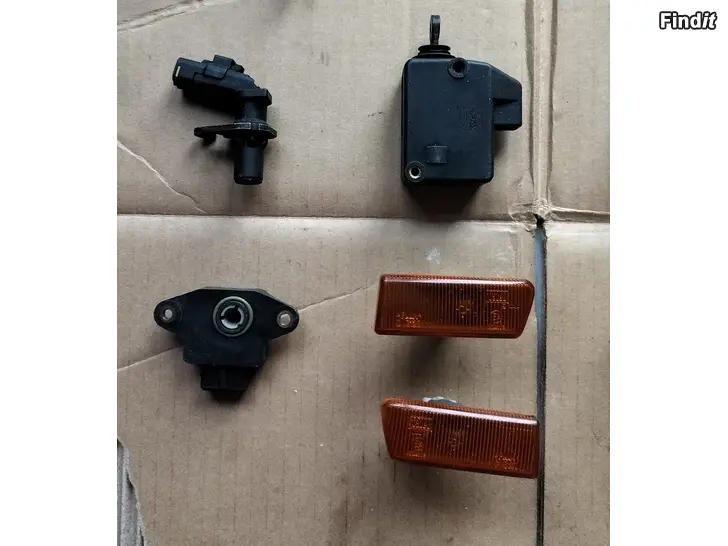 Myydään Kaasuläpäanturi keskuslukitus moottori kampiakselinanturi oranssi sivuvilkkut