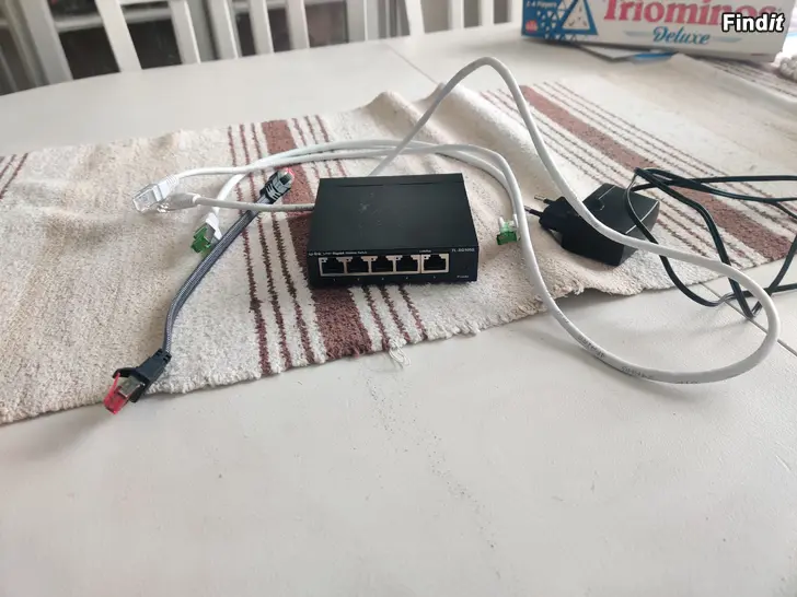 Myydään Tp sg105 s verkkokytkin