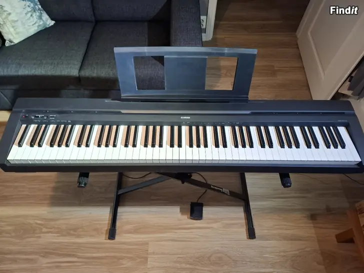 Säljes Yamaha P45 Piano