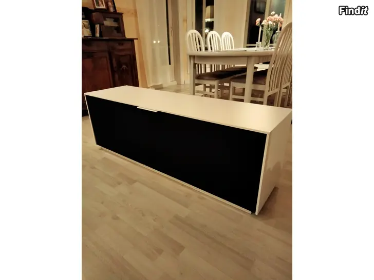 Myydään Tv bord