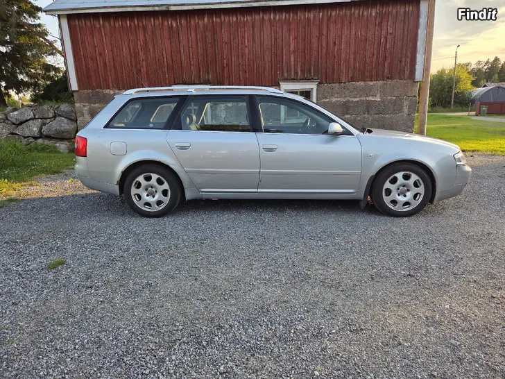 Säljes Audi A6 Avant 2.4 -01