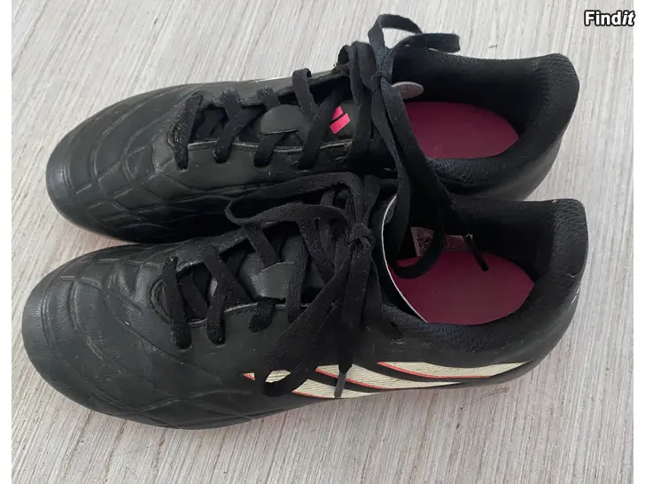 Myydään Adidas Copa nappulat nappikset koko 34