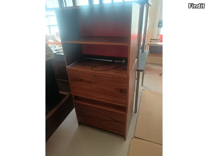 Säljes Retro hyllstapel - 60 talet