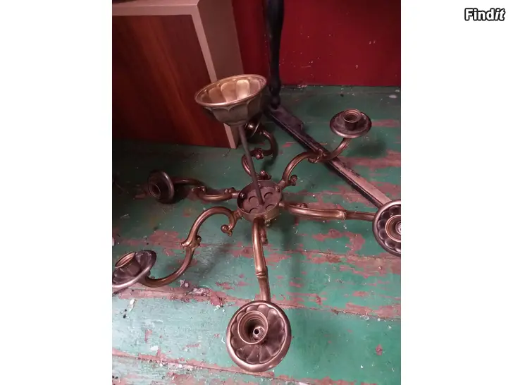 Myydään Vanha kattokynttelikkö