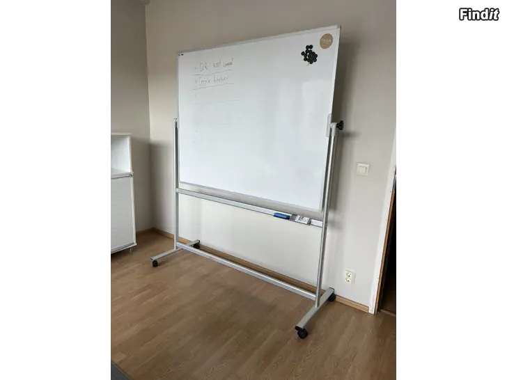 Säljes Whiteboard tavla säljes