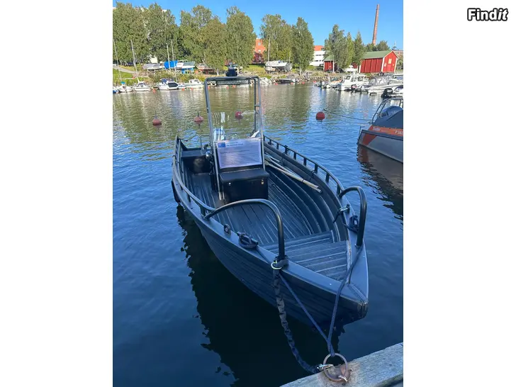 Säljes BÅT VARCO P670