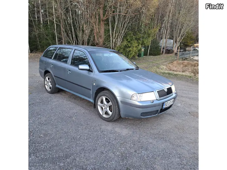 Myydään Skoda Octavia 1.6 bensa manuaali vm 2003