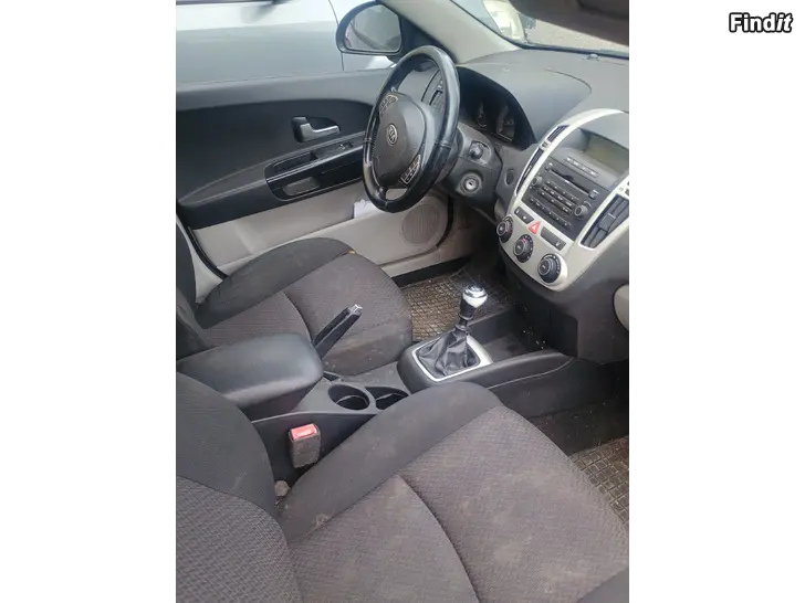 Säljes Kia ceed 1,6dsl -08 korjattavaksi