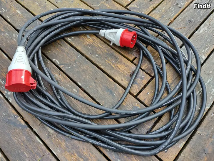 Myydään Jatkojohto 3 x 16A voimavirta 20m