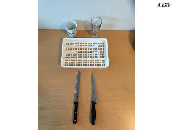 Myydään Aterialaatikko orthex lautaset