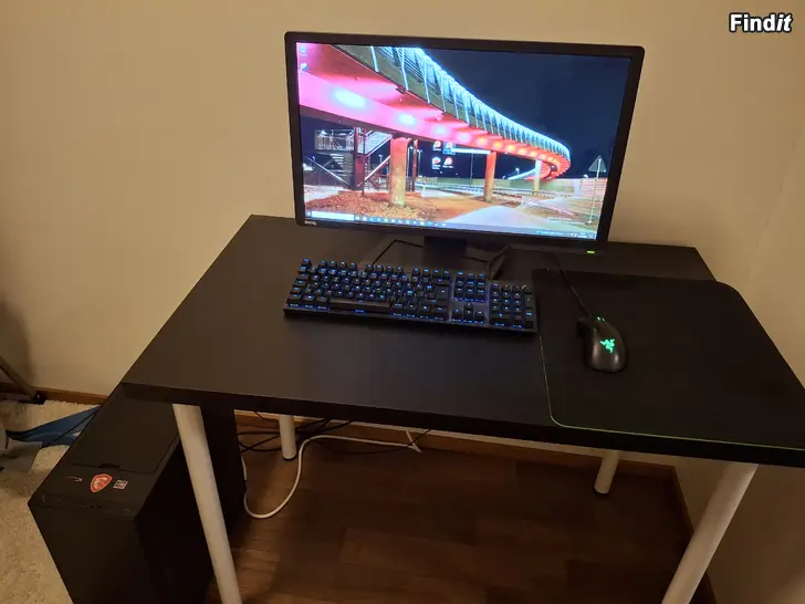 Myydään Pöytäkone 400e