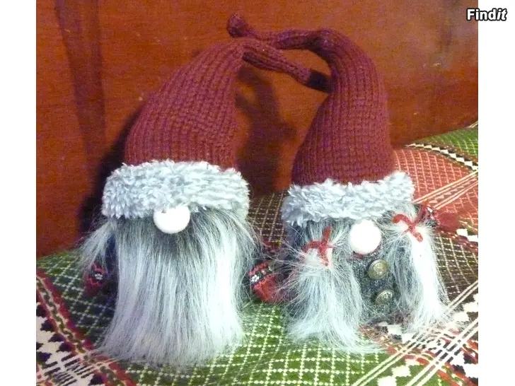 Myydään Joulukoristeita huokeasti