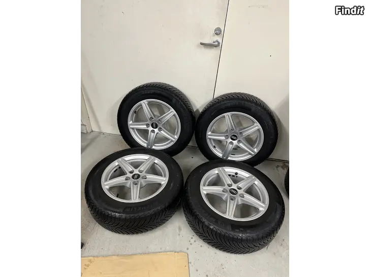 Säljes Michelin Crossclimate 2 205/60x16  fälgar/vanteet