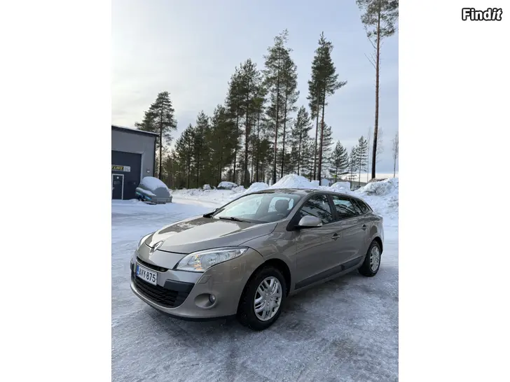 Säljes Renault Megane 1.6 -10 Nybesiktad