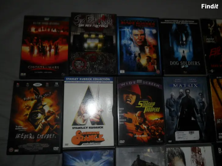 Myydään 26 kpl dvd leffoja