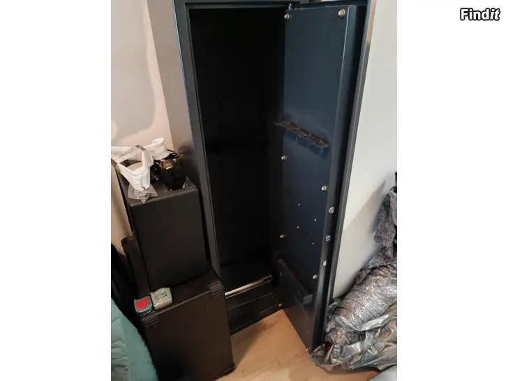 Myydään Turvakaappi