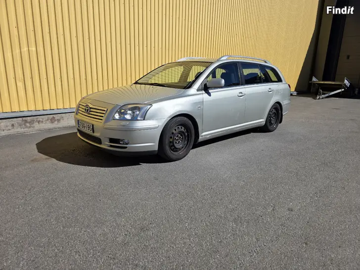 Säljes Toyota Avensis 2.0 D-4 VVT-i Bensin Automat 2004