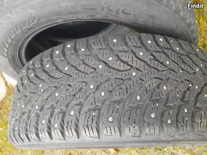 Säljes 4st hakkapelitta 8  205x55x16