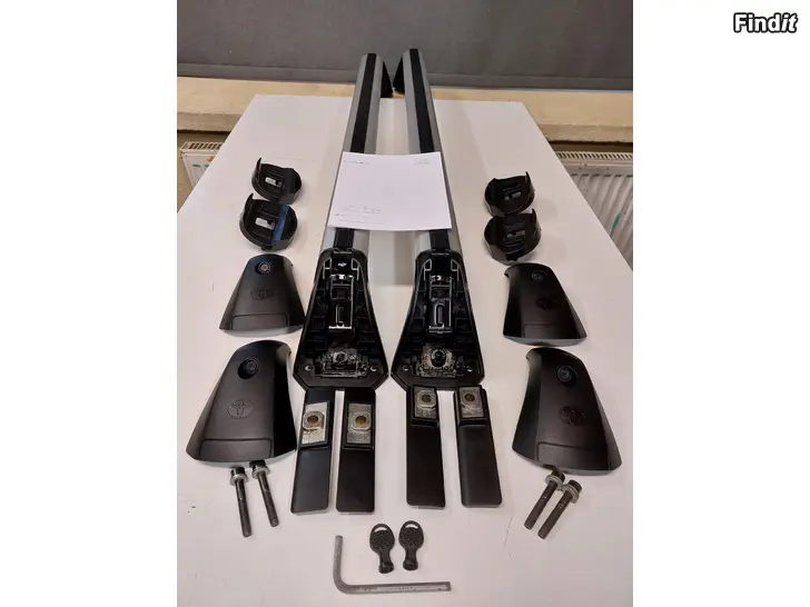 Myydään Toyota Avensis T27 Wagon OEM Kattotelineet/Takräcken vm. 2009 ja uudemmat