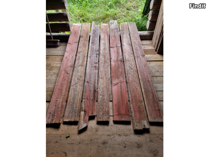 Säljes Äldre vindpinade och solblekta brädor med mycket patina