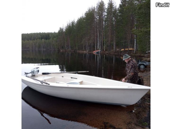 Myydään vene