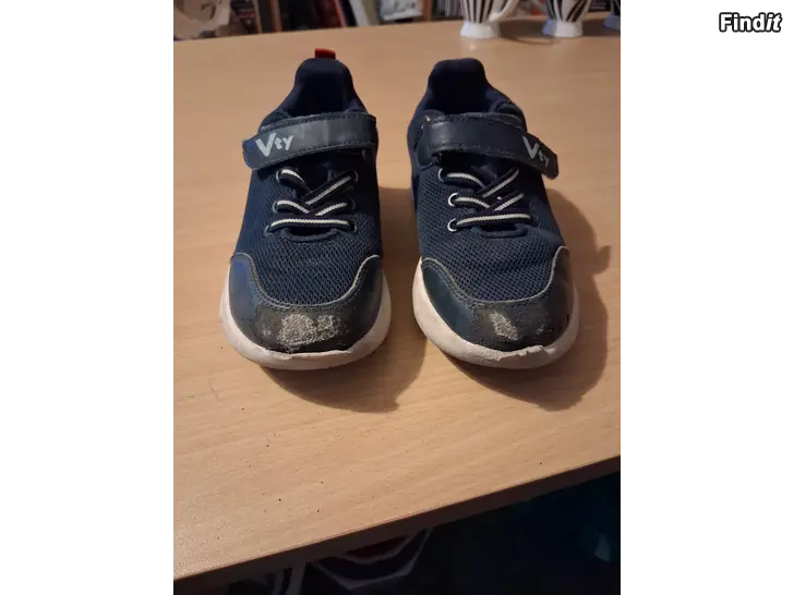 Säljes Skor st 28