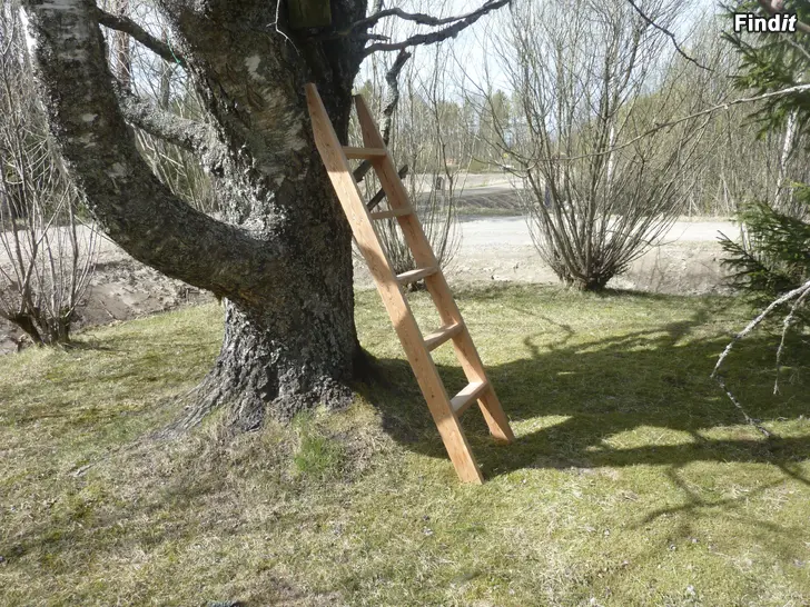 Myydään tukevat puiset tikapuut