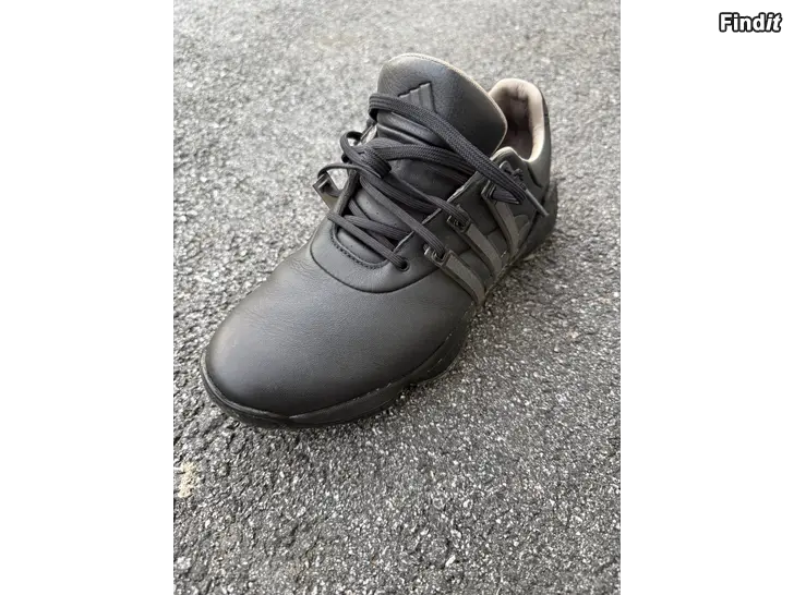 Myydään Golfskor - Adidas Boost 360